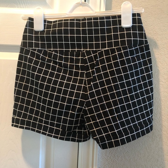 Shorts - Picture 2 of 3